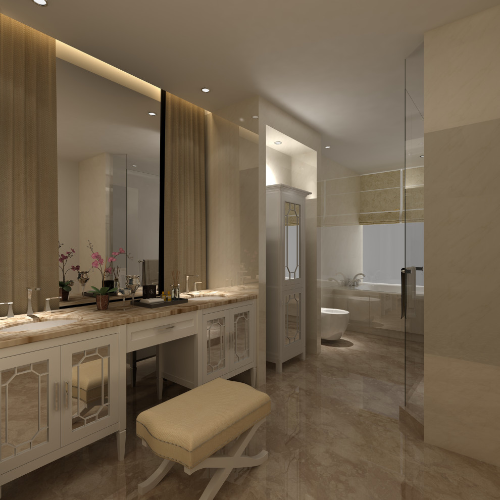 Cette image montre une grande salle de bain traditionnelle avec des portes de placard blanches, un plan de toilette en marbre, meuble double vasque et meuble-lavabo sur pied.