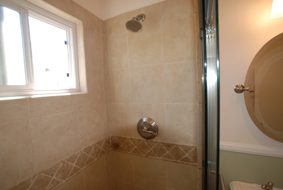 Travertine Shower & Border Row & Pedestal Sink Traditional Bathroom