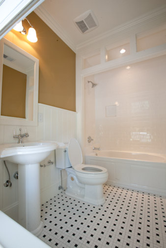 Bathroom - traditional bathroom idea in Charleston