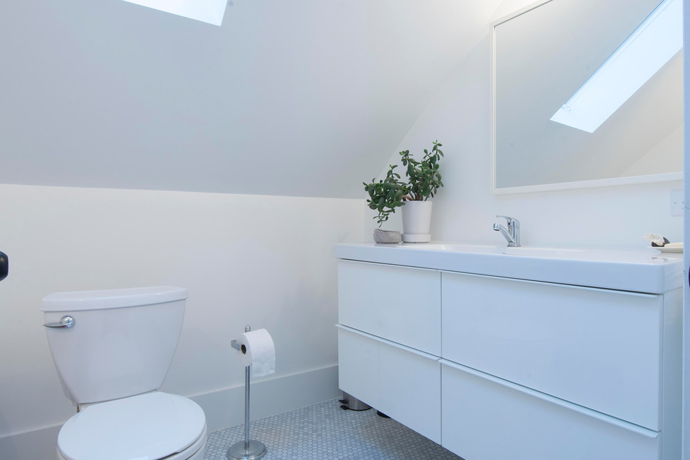 Triumph St Remodel Contemporary Bathroom Vancouver by Coterra