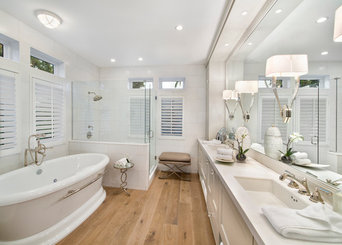 https://st.hzcdn.com/simgs/pictures/bathrooms/tropical-bathroom-hinsdale-lighting-img~4101674a063285d4_8-4199-1-3f4315b.jpg