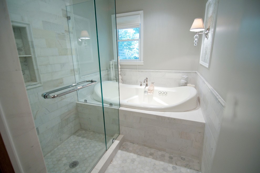 Idéer för att renovera ett vintage badrum, med grå kakel och stenkakel