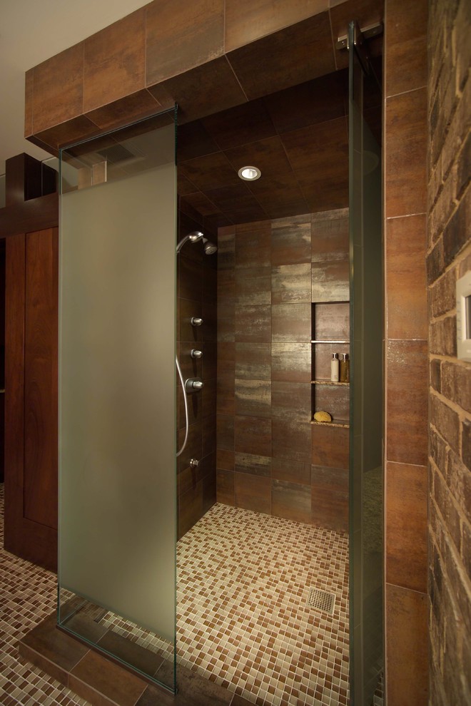 Пример оригинального дизайна: ванная комната в стиле фьюжн