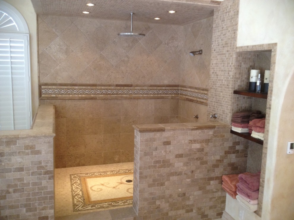 Example of an arts and crafts bathroom design in Las Vegas
