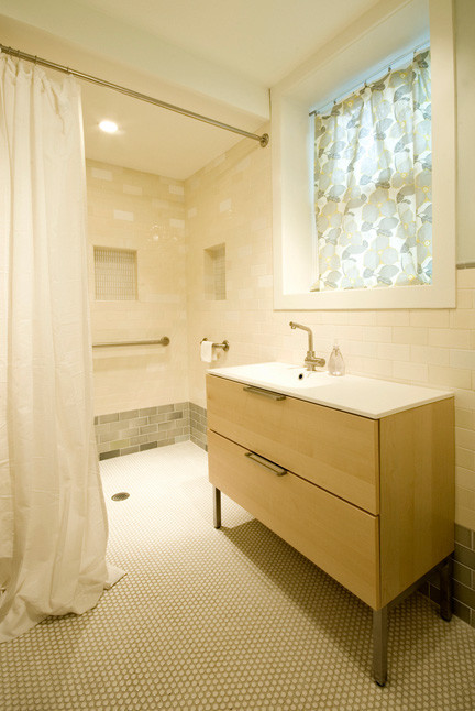 Bathroom - modern bathroom idea in Portland