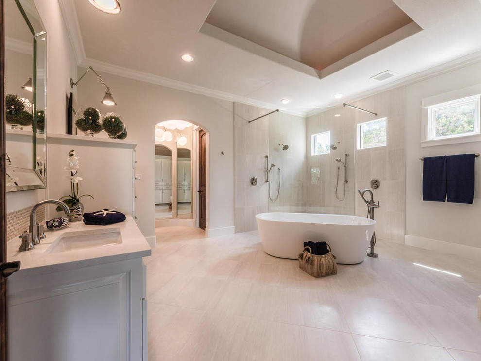 Traditional bathroom in Austin with an open shower.