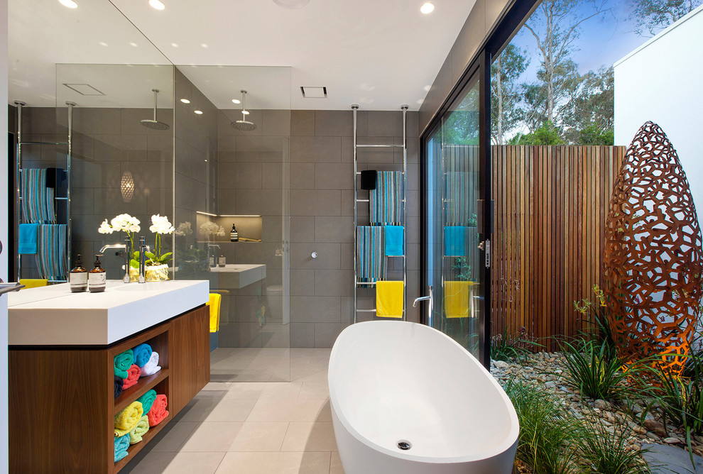 Bathroom photo in Melbourne