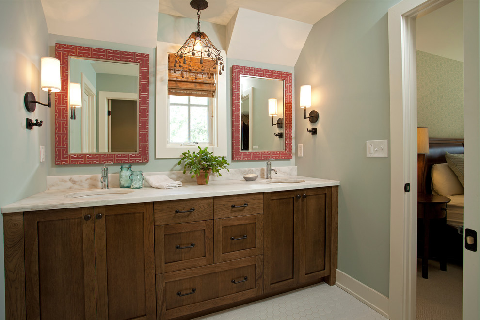 Inspiration for a country bathroom remodel in Minneapolis