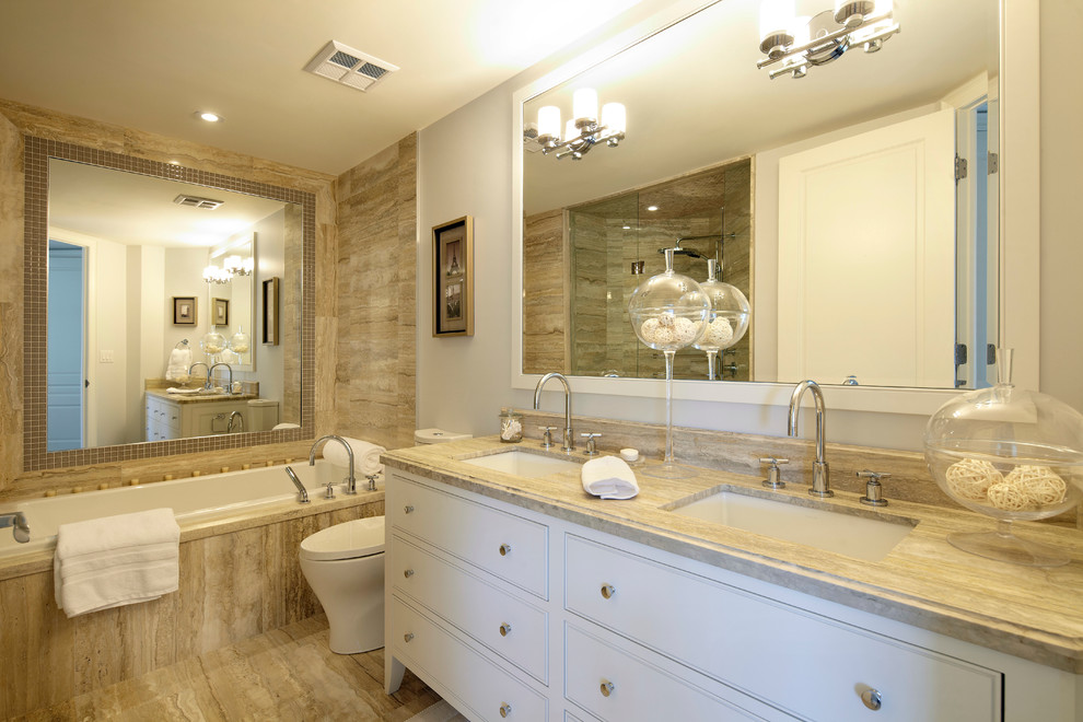 Exempel på ett mellanstort klassiskt en-suite badrum, med vita skåp, ett badkar i en alkov, brun kakel, vita väggar, ett undermonterad handfat, luckor med profilerade fronter och kakelplattor