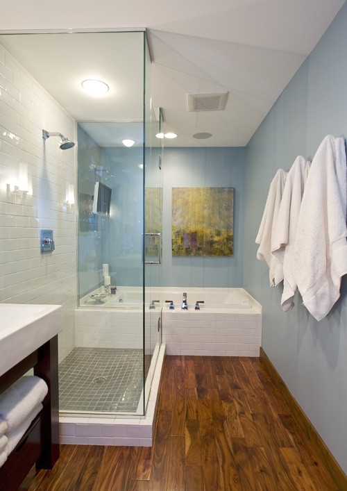 Inspiration for a contemporary bathroom remodel in Minneapolis