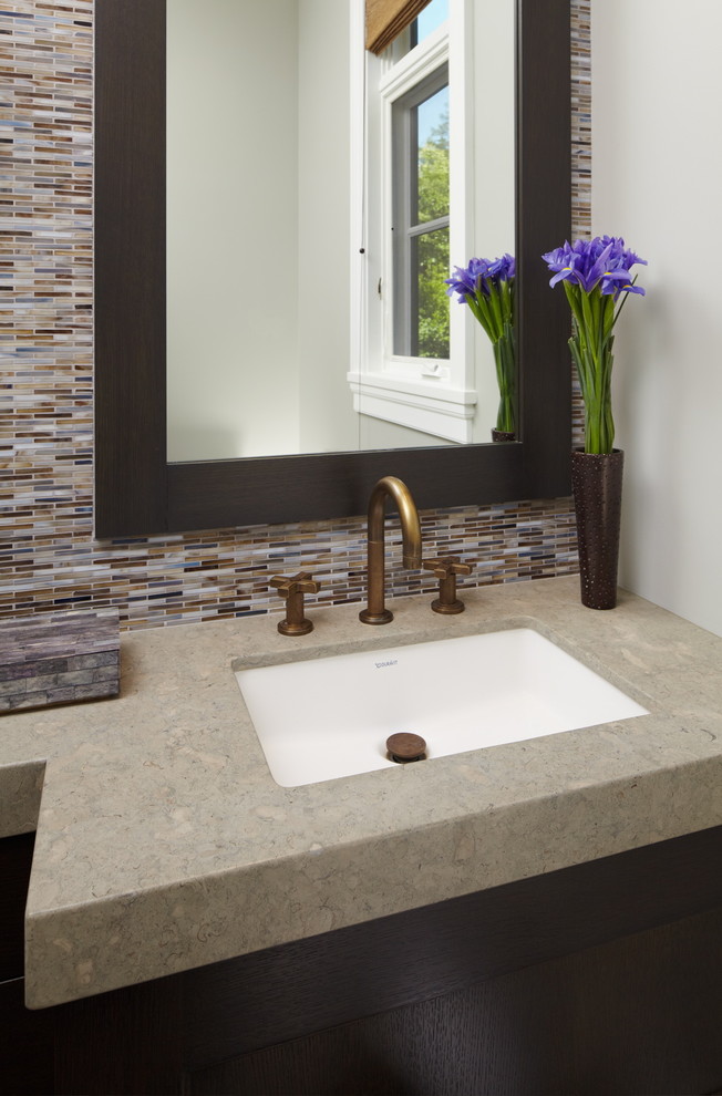 Example of a classic bathroom design in San Francisco