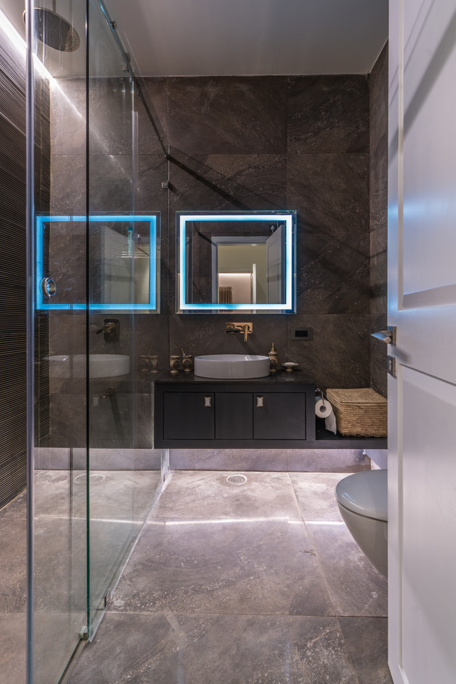 Inspiration for a contemporary bathroom remodel in Hyderabad