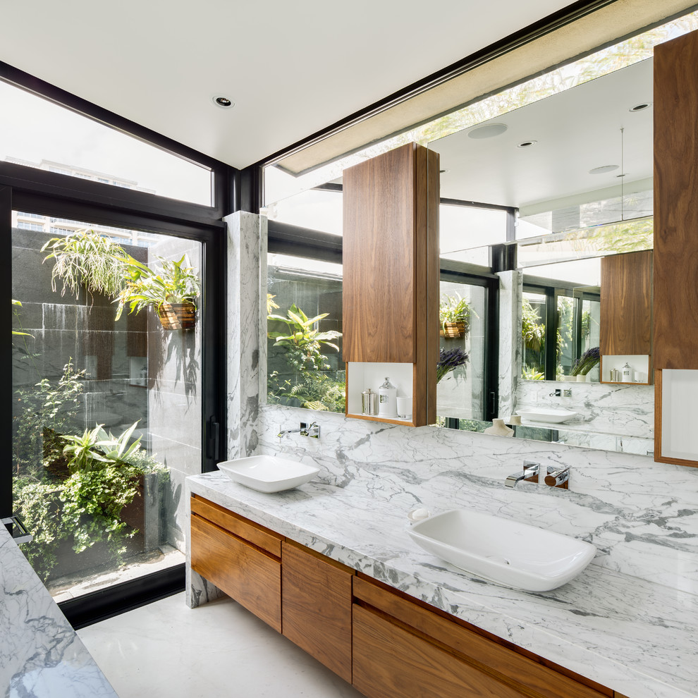 V9 Contemporary Bathroom Mexico City by vgzarquitectura y