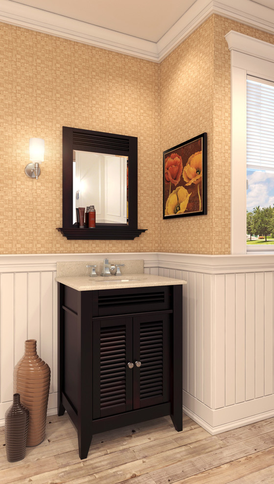 Foto di una stanza da bagno classica di medie dimensioni con ante in stile shaker, ante in legno bruno, parquet chiaro e lavabo sottopiano