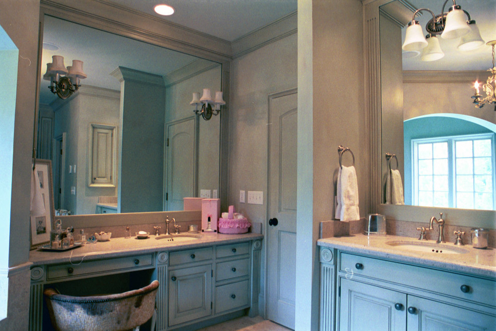 Bathroom - traditional bathroom idea in Charlotte with an undermount sink, gray cabinets and granite countertops