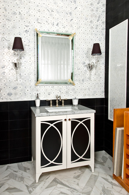 Inspiration för ett vintage badrum, med ett integrerad handfat, flerfärgad kakel och klinkergolv i porslin