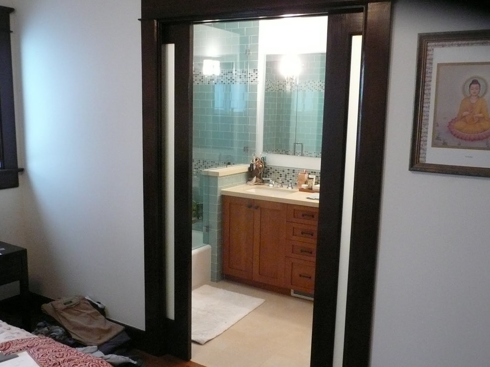 venice beach bath with glass tile Traditional Bathroom Los