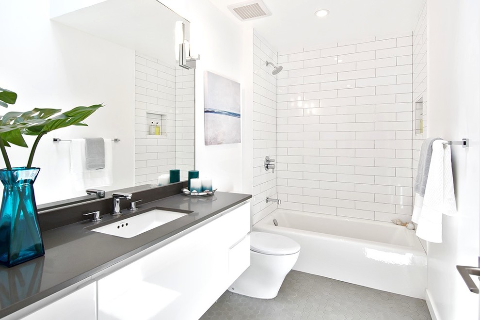 This is an example of a contemporary bathroom in Los Angeles with an open shower.
