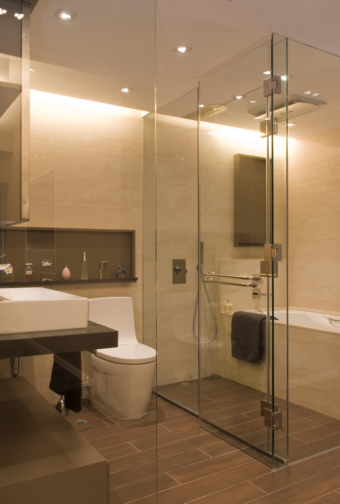 Bathroom - contemporary bathroom idea in Hong Kong