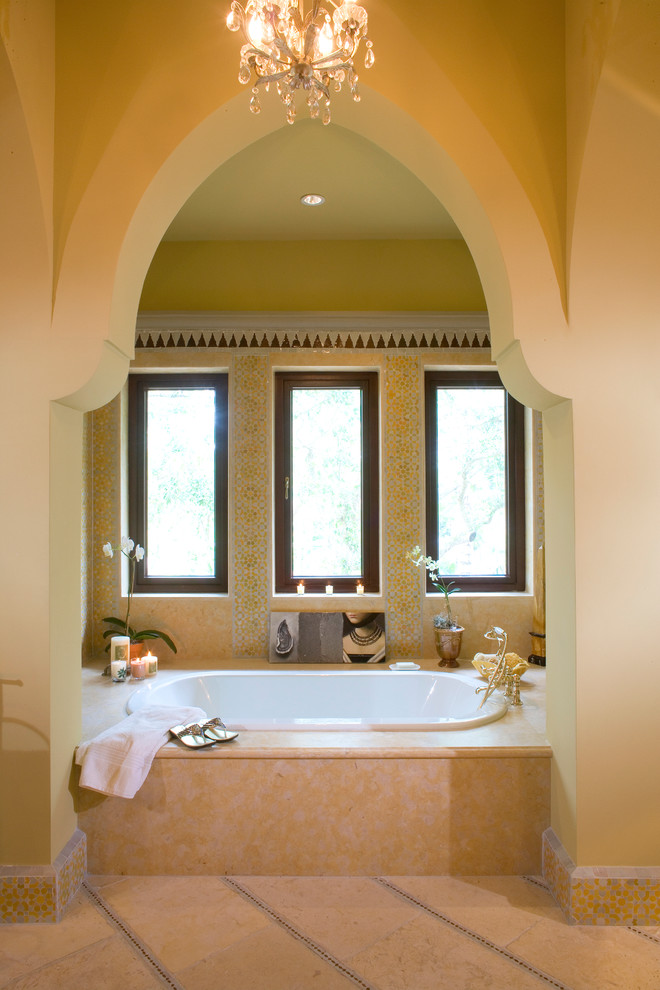 Example of a tuscan bathroom design in Miami