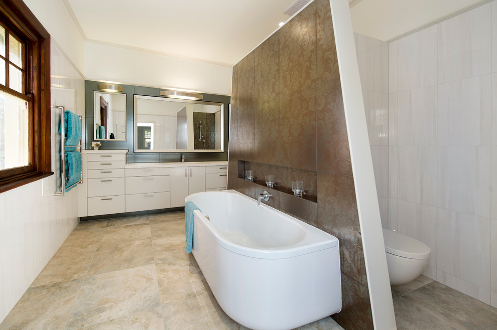Источник вдохновения для домашнего уюта: большая ванная комната в стиле модернизм