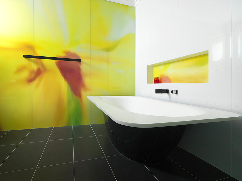 Foto di una grande stanza da bagno padronale design