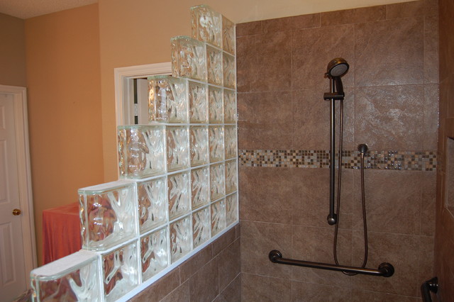 Walk in shower - Contemporary - Bathroom - Austin - by Texas ADA Home ...