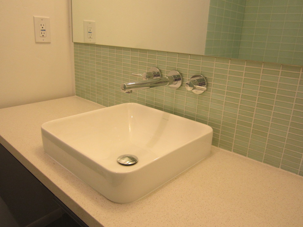 Bathroom - contemporary bathroom idea in San Diego
