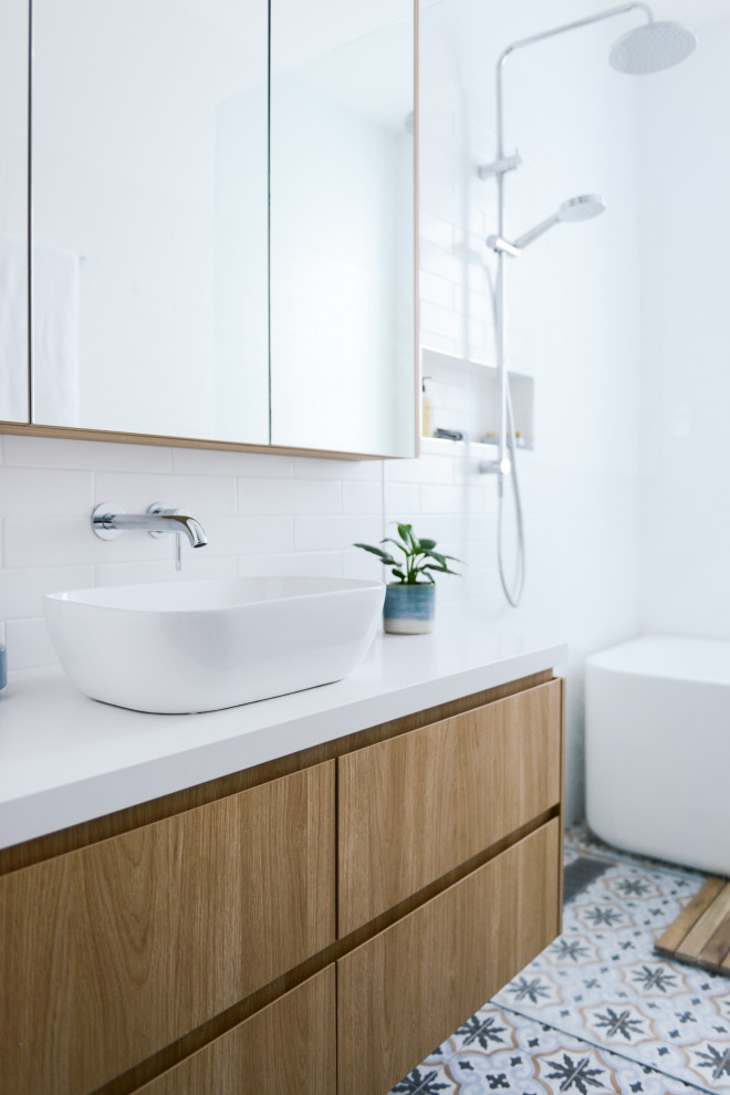 Bathroom with frameless shower screen Modern Bathroom Sydney by