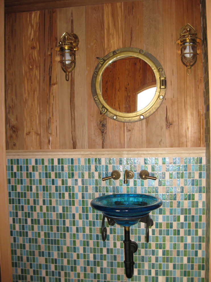 タンパにある地中海スタイルのおしゃれな浴室の写真