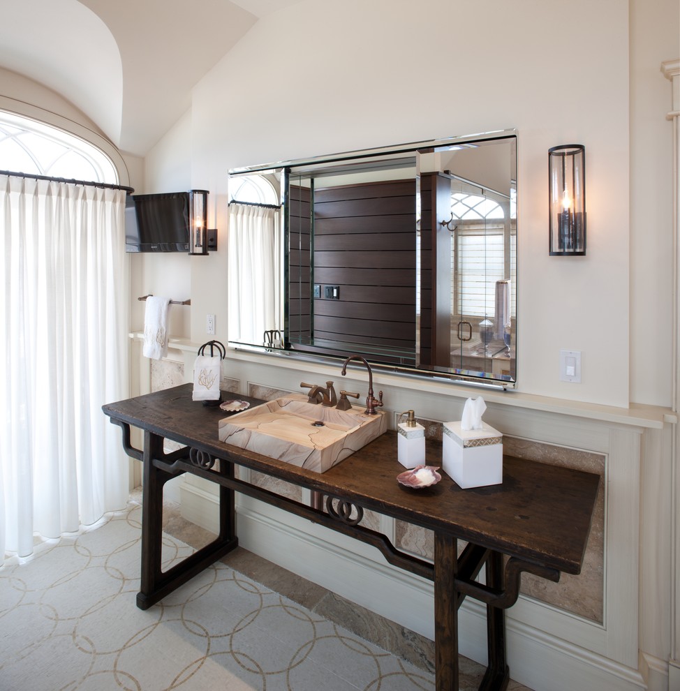 Свежая идея для дизайна: ванная комната в морском стиле с консольной раковиной - отличное фото интерьера