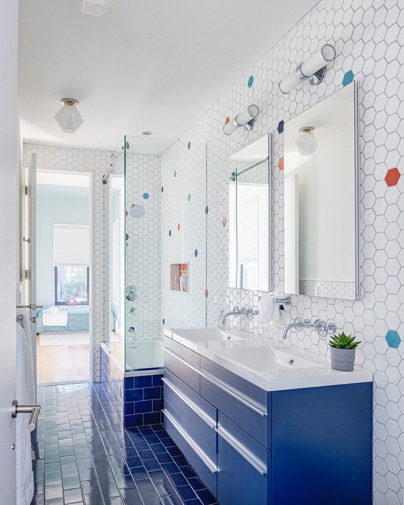 Watermark House Modern Bathroom New York by Barker Associates