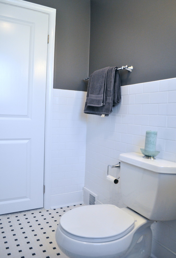 Bathroom - traditional bathroom idea in Philadelphia
