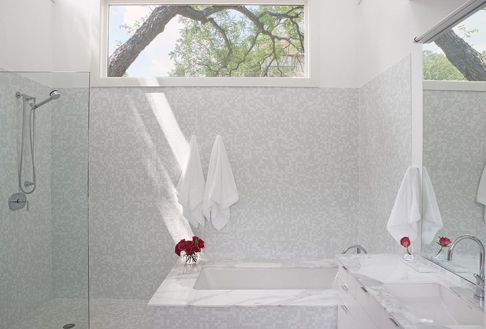 Inspiration for a contemporary bathroom in Austin.