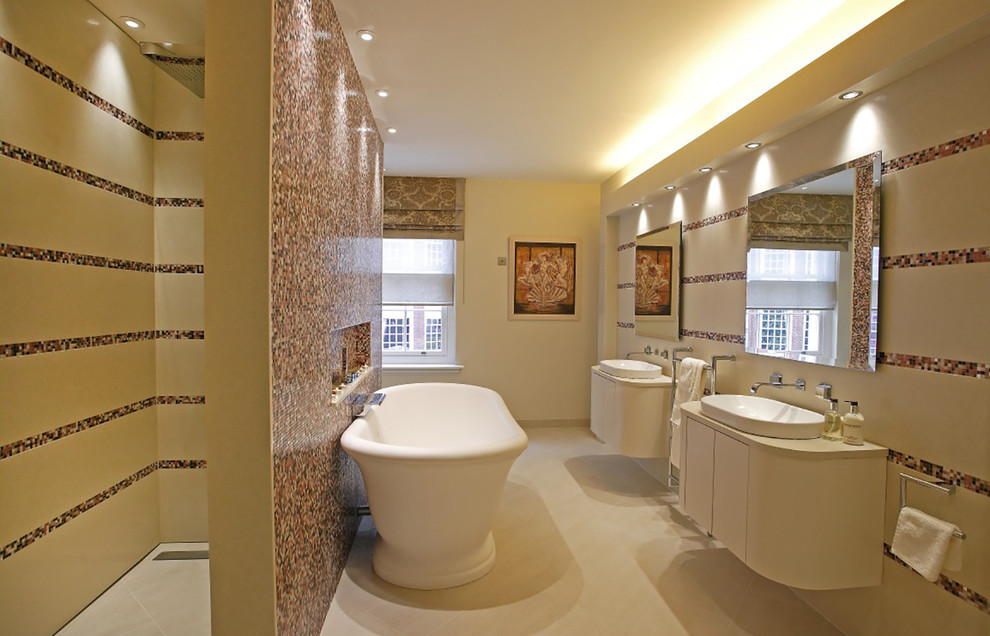 ウエストミッドランズにあるエクレクティックスタイルのおしゃれな浴室の写真