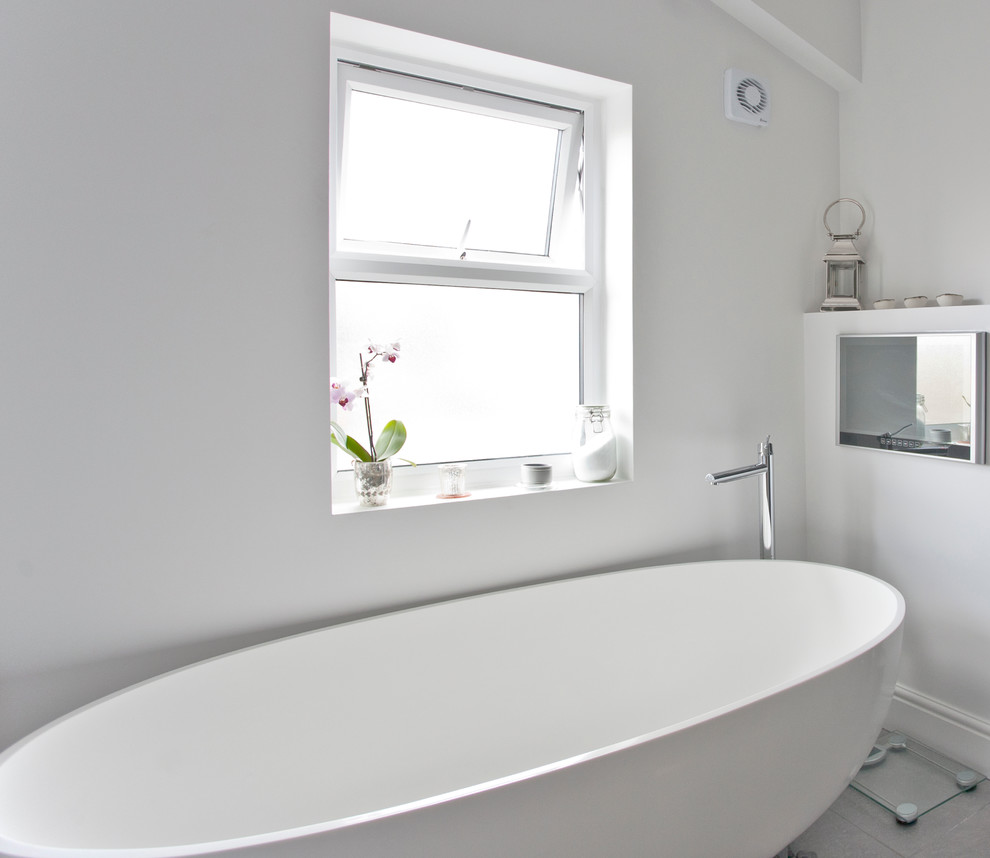 Weybridge Loft Conversion & Extension Contemporary Bathroom
