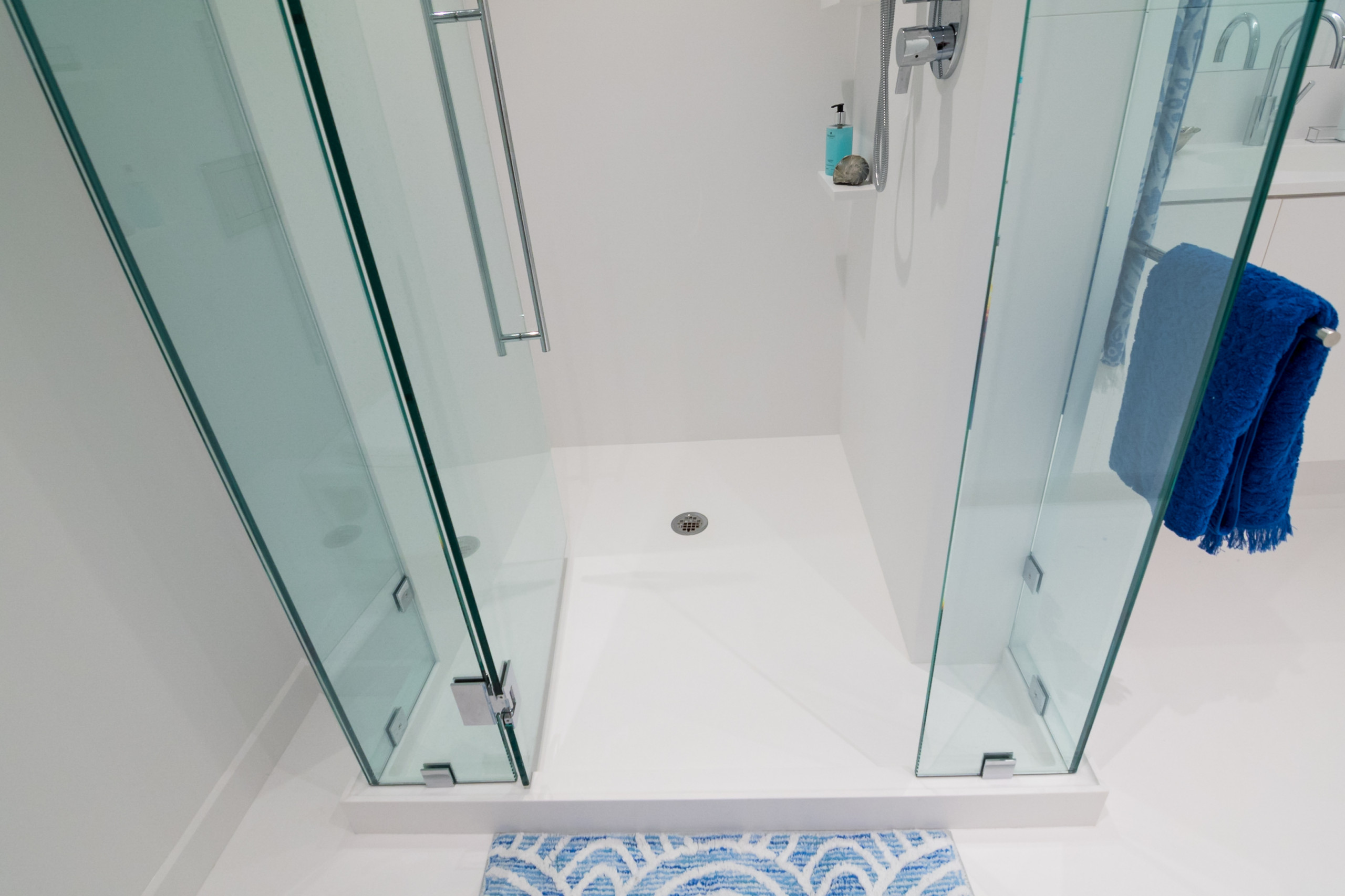 Floating Corian Shower Shelves - Philadelphia PA - Modern - Bathroom -  Philadelphia - by MacLaren Kitchen and Bath