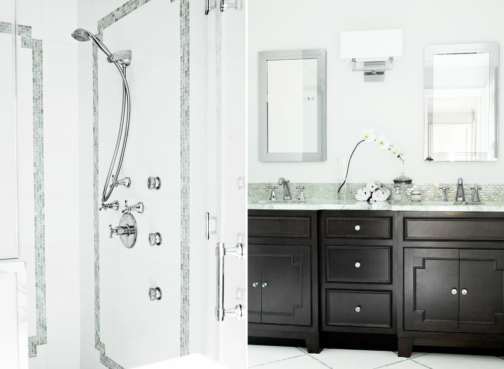 Exempel på ett stort klassiskt en-suite badrum, med släta luckor, skåp i mörkt trä, ett hörnbadkar, en öppen dusch, en toalettstol med hel cisternkåpa, grå kakel, stenhäll, vita väggar, mörkt trägolv, ett nedsänkt handfat och bänkskiva i akrylsten