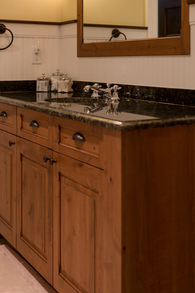 Whitewater Lake Front Nantucket Style Home Bathroom Craftsman