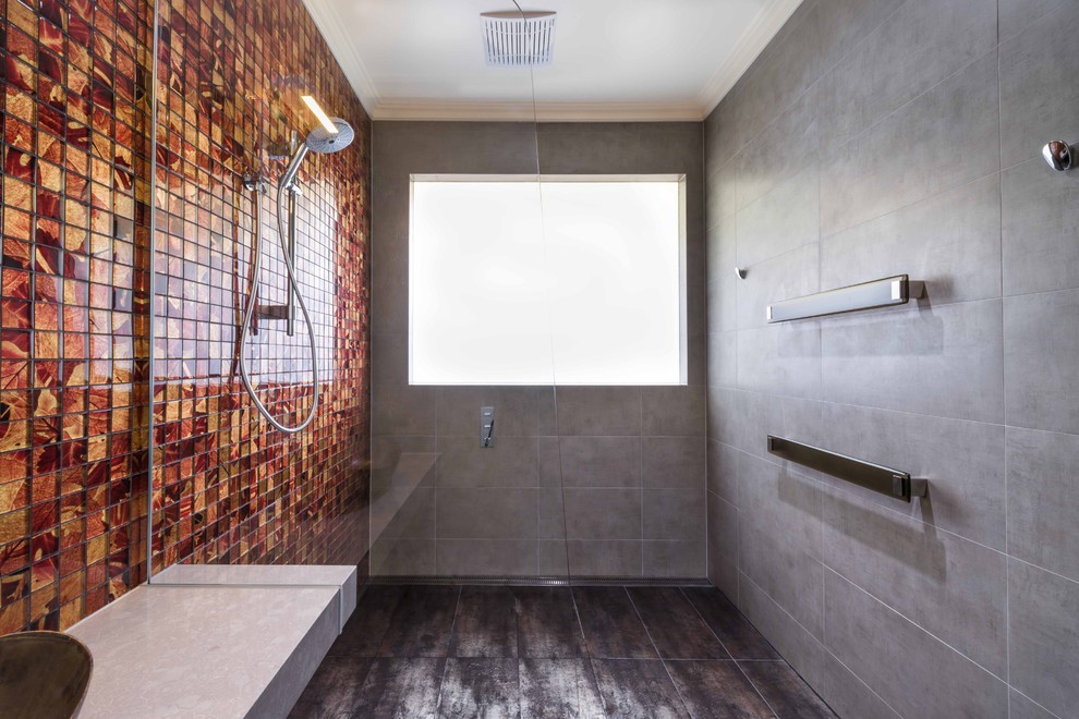 Example of a trendy bathroom design in Melbourne
