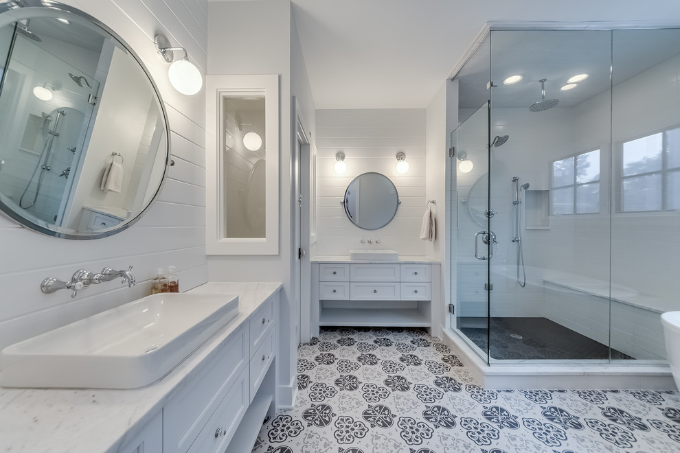 Inspiration for a cottage master bathroom remodel in Chicago