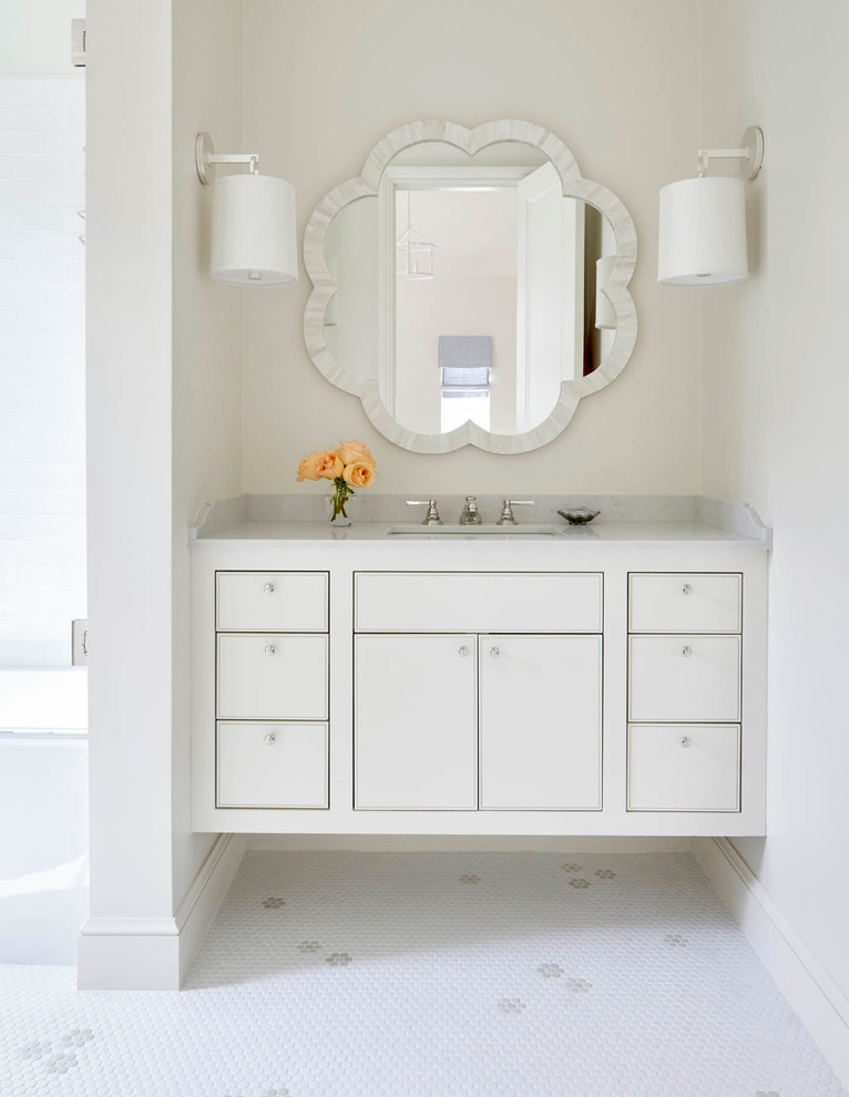 На фото: ванная комната среднего размера в стиле неоклассика (современная классика) с плоскими фасадами, белыми фасадами, белой плиткой, плиткой мозаикой, белыми стенами, полом из мозаичной плитки, душевой кабиной, врезной раковиной и мраморной столешницей с