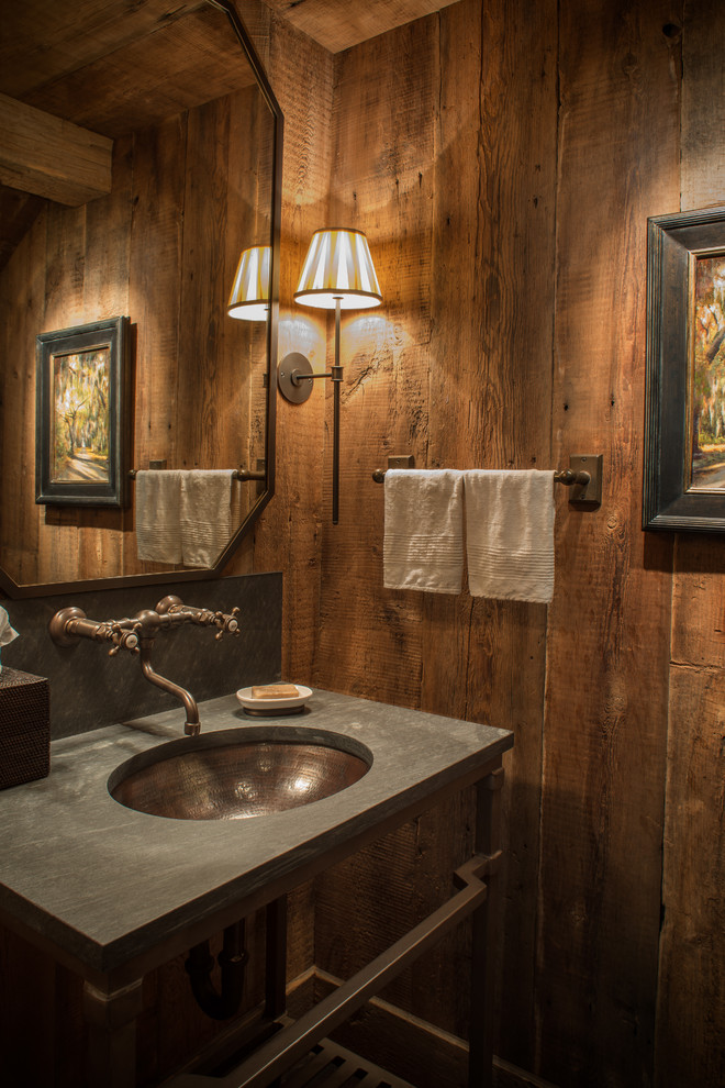 Источник вдохновения для домашнего уюта: ванная комната в деревянном доме в стиле рустика с душевой кабиной и врезной раковиной