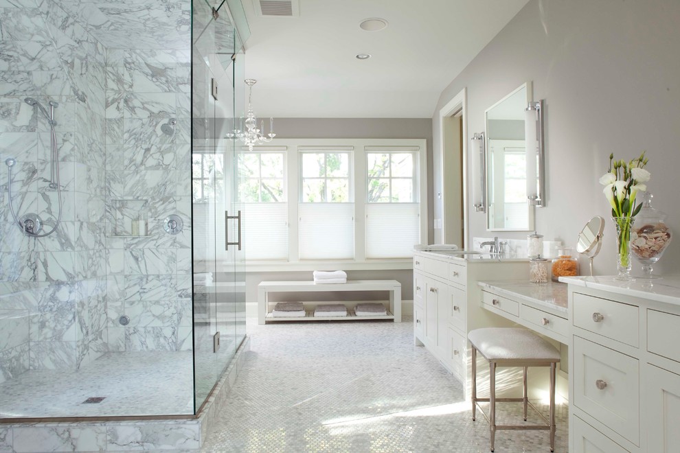 Inspiration for a traditional bathroom in Minneapolis with an alcove shower.
