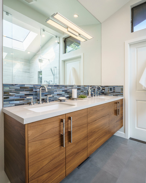 Woodlands Master Bath Spa Retreat Minimalistisch Badezimmer San