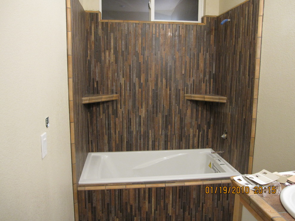 Bathroom - craftsman bathroom idea in Sacramento