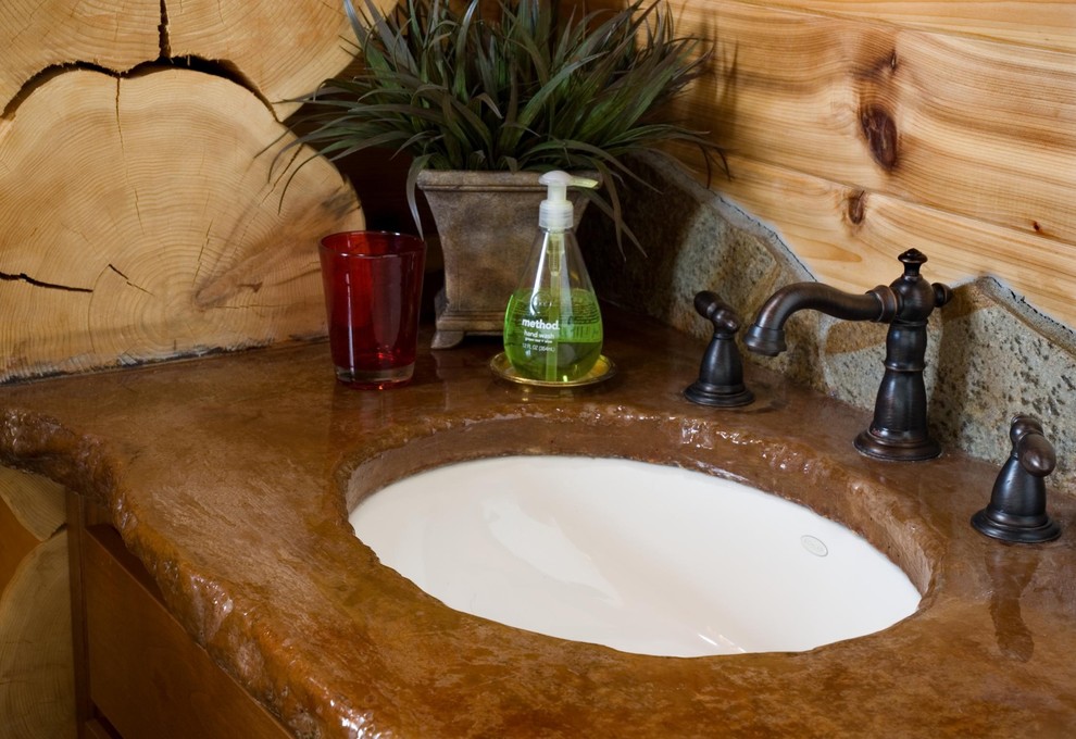 Yakima, WA Rustic Bathroom Boise by Summit Log & Timber Homes