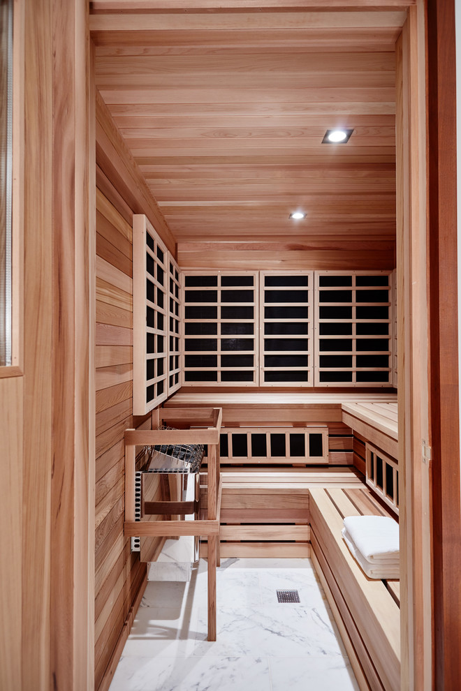 Klassische Sauna mit weißem Boden in Toronto