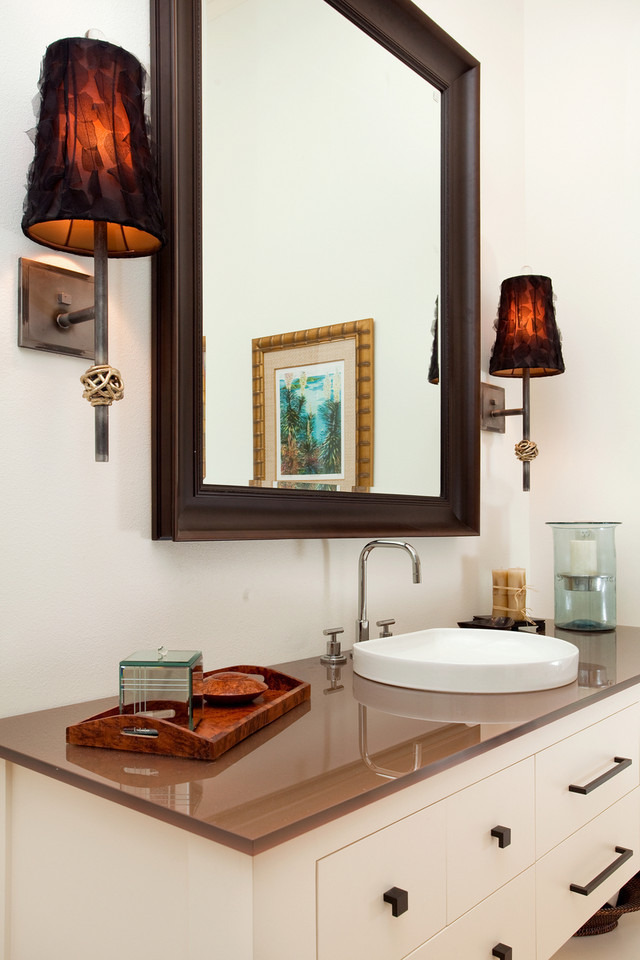 Inspiration for an eclectic bathroom remodel in Miami