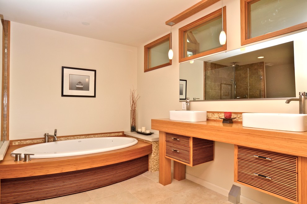 Ejemplo de cuarto de baño de estilo zen con lavabo sobreencimera